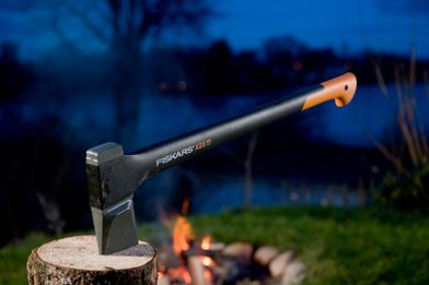 Siekera rozłupująca FISKARS X25